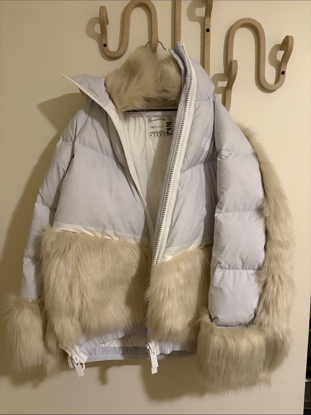 Sacai x Nike Off-White & Beige Fur-Trim Puffer Jacket